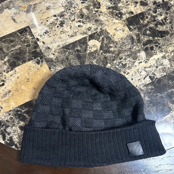 Louis Vuitton Beanie - Picture 2 of 5
